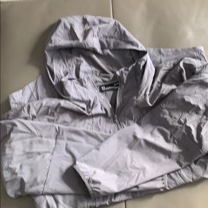 ✔️⚫️WOMAN’s Grey UnderArmor Large Jacket✔️⚫️
